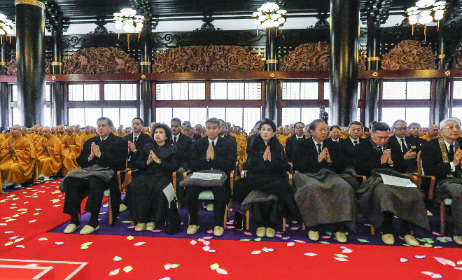国王崩御、国王万歳!